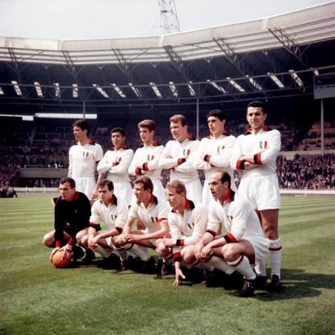 Una foto restaurata a colori del Milan del 22 maggio 1963 a Wembley. In piedi, da sinistra a destra: Cesare Maldini, Victor Benitez, Gianni Rivera, Jose Altafini, Bruno Mora, Gino Pivatelli. Accosciati: Giorgio Ghezzi, Mario Trebbi, Mario David, Giovanni Trapattoni, Dino Sani. (Photo Olycom)