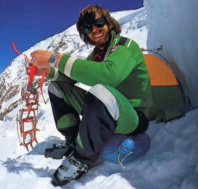 Reinhold Messner durante l'epica scalata dell'Everest, fotografato da Habeler (Photo Rolexblog)