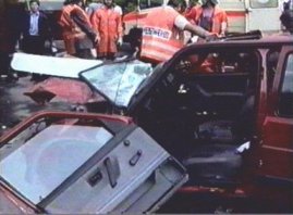 La Golf di Petrovic, completamente distrutta dopo l'incidente mortale del 7 giugno 1993 (Photo drazenpetrovic.com)