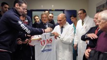 Jack regala la sua maglia al prof. Falini