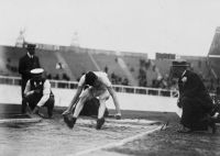 La Rana Umana sempre impegna nel salto in lungo, ma stavolta a Londra 1908