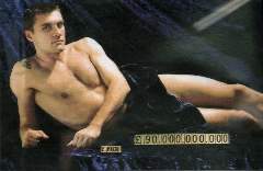 La storica immagine di Vieri ironicamente messo in vendita con il prezzo: 90 miliardi, la cifra che sborsò l'Inter per prenderlo dalla Lazio nel 1999.